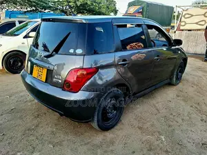 Toyota IST 2004 Black