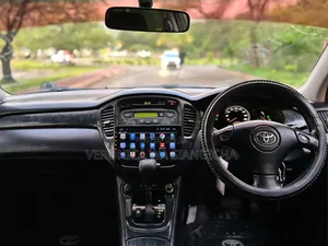 Toyota Kluger 2006