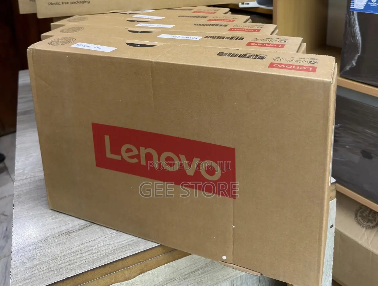 New Laptop Lenovo Yoga 7i 8GB Intel Core Ultra 7 SSD 512GB