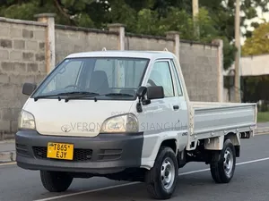 Toyota Lite-ace 2006 White