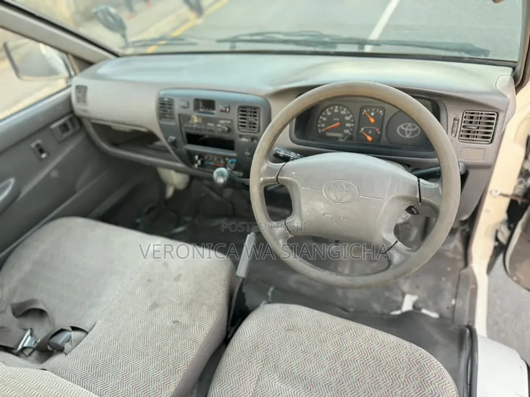 Toyota Lite-ace 2006 White