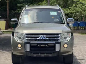 Mitsubishi Pajero 2009