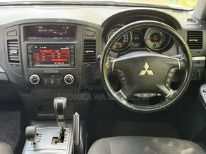 Mitsubishi Pajero 2009
