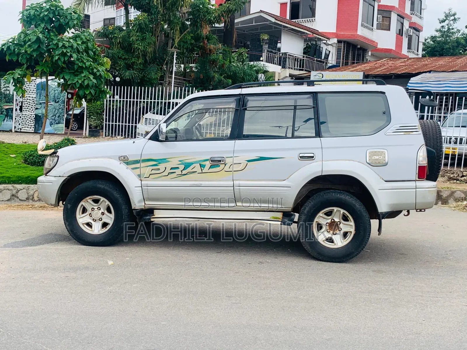 Toyota Land Cruiser Prado 2005 White