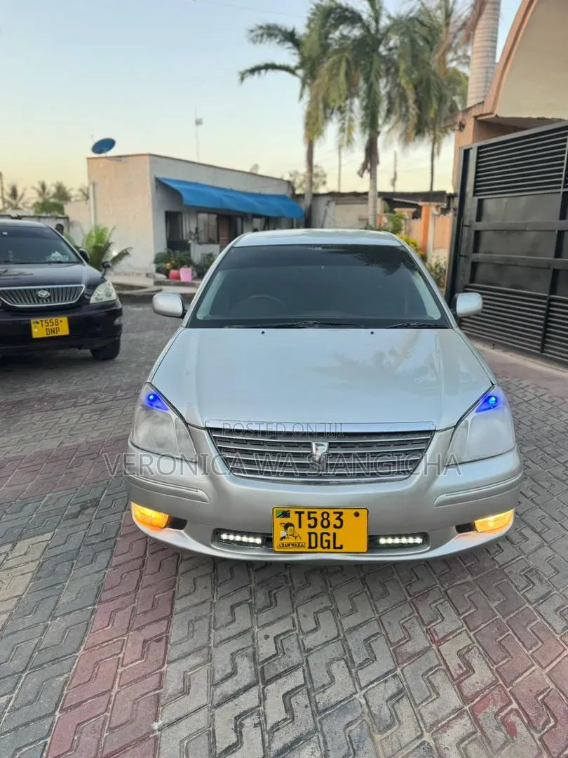 Toyota Premio 2004 Silver