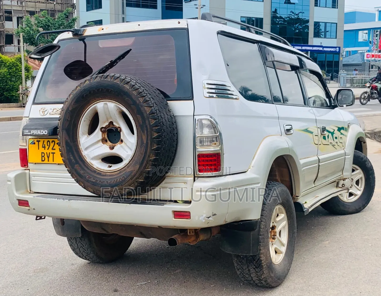 Toyota Land Cruiser Prado 2005 White
