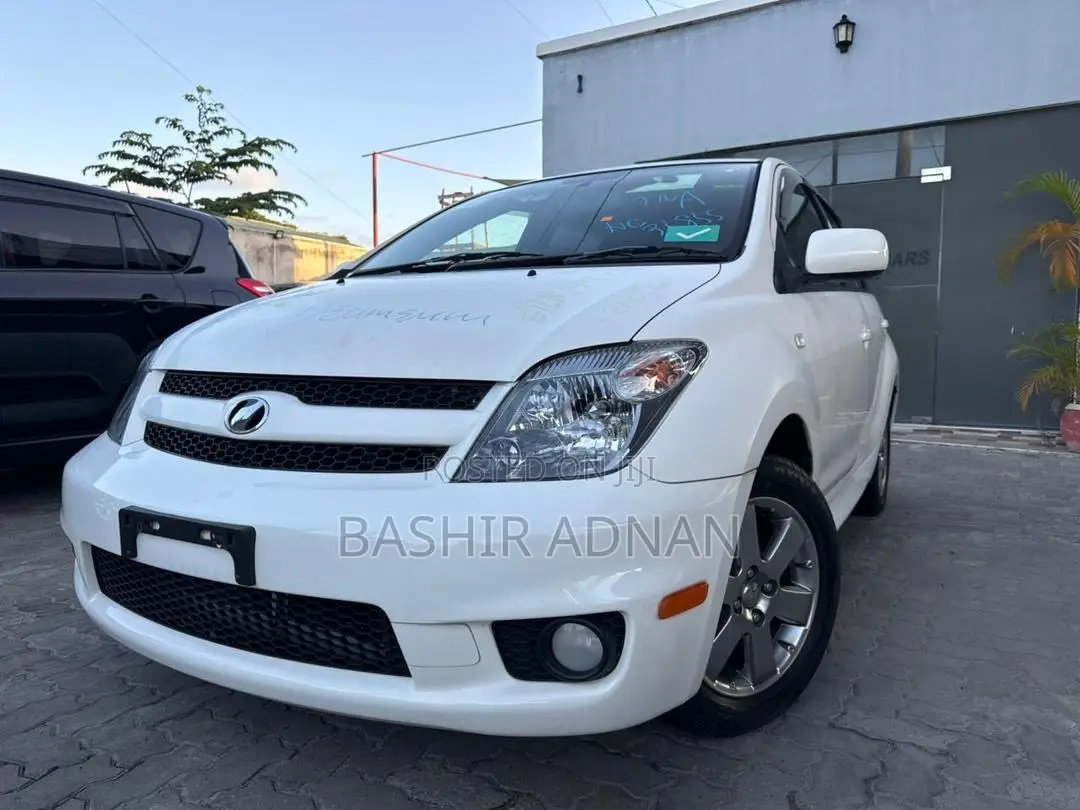Toyota IST 2006 White