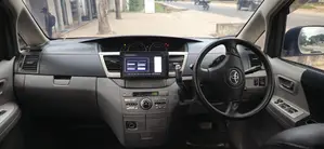 Toyota Noah 2005 Blue