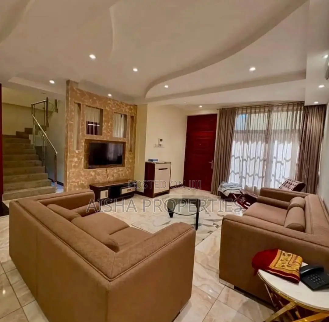 Furnished 3bdrm Villa in Ada Estate for rent