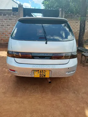 Toyota Gaia 2004 Silver
