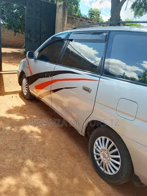 Toyota Gaia 2004 Silver