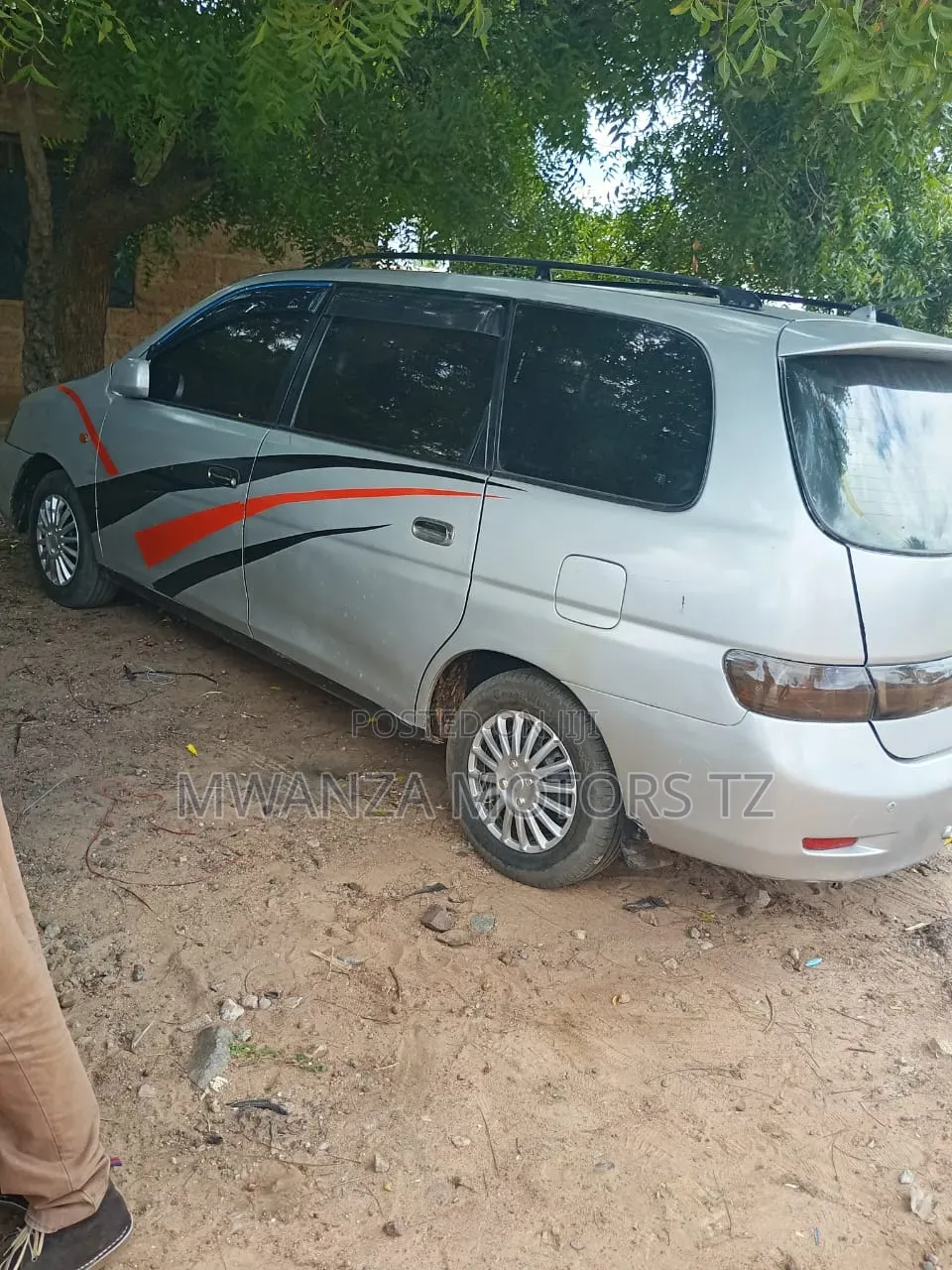 Toyota Gaia 2004 Silver