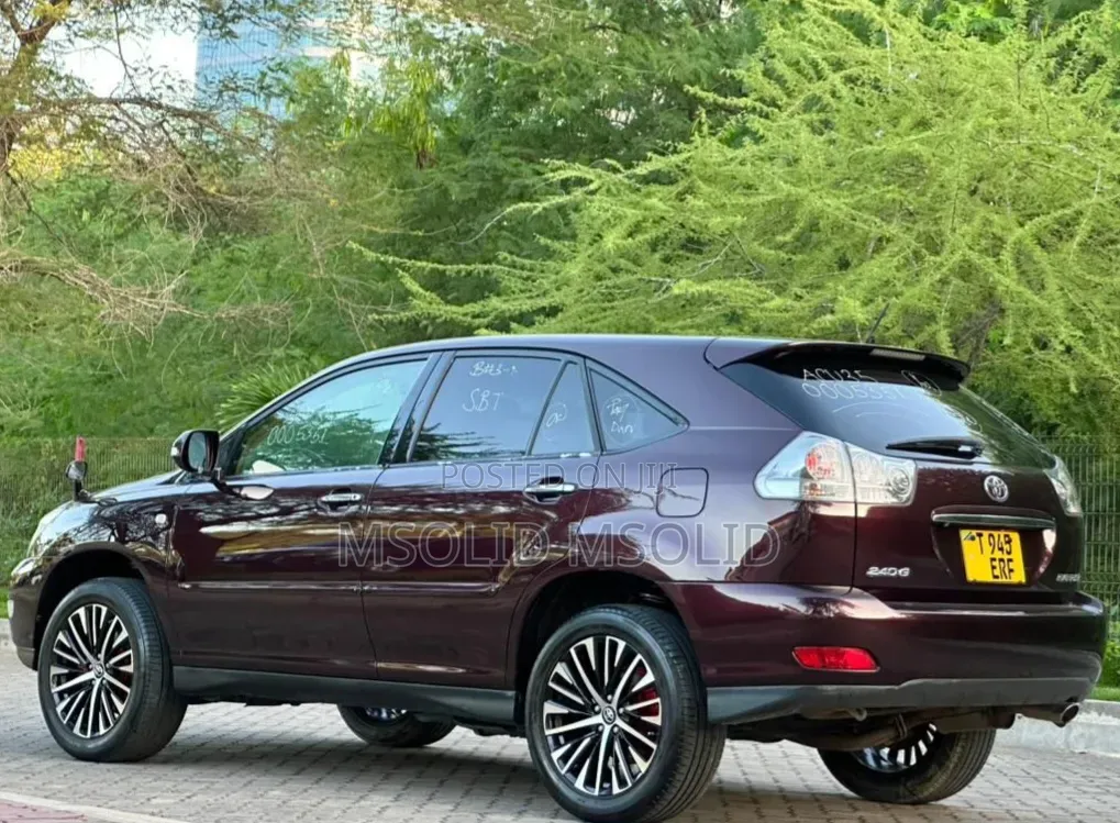 Toyota Harrier 2005 Burgundy