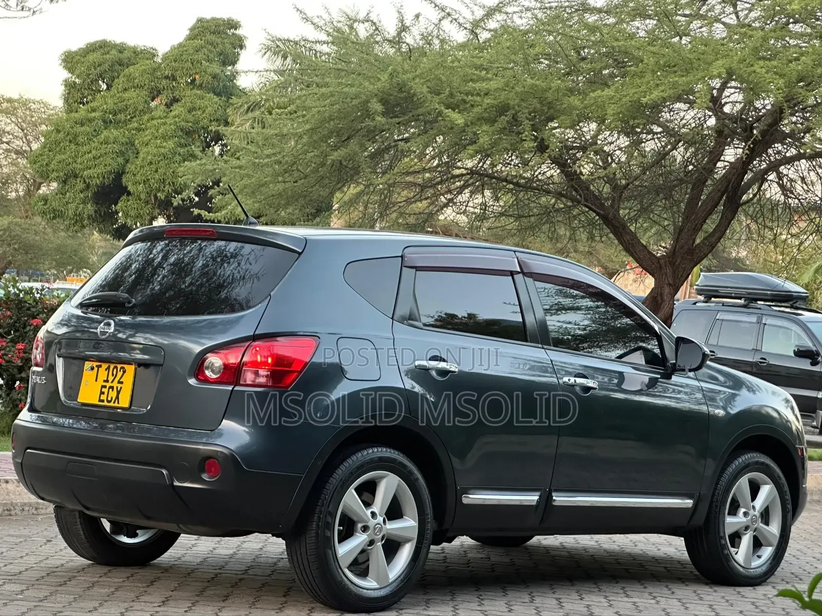 Nissan Dualis 2011 Gray
