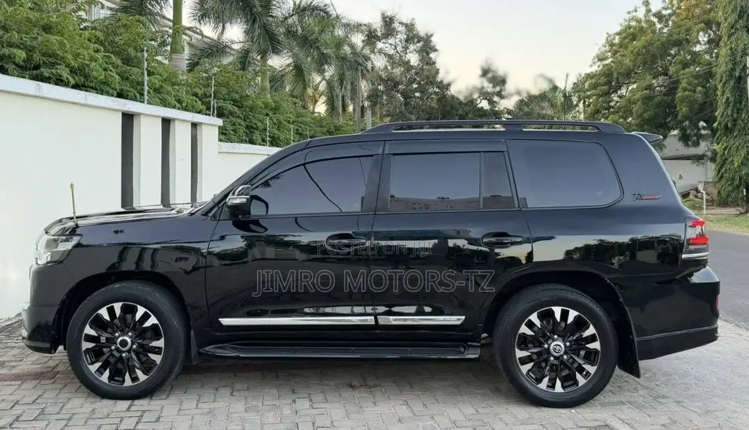 Toyota Land Cruiser 2014 Black