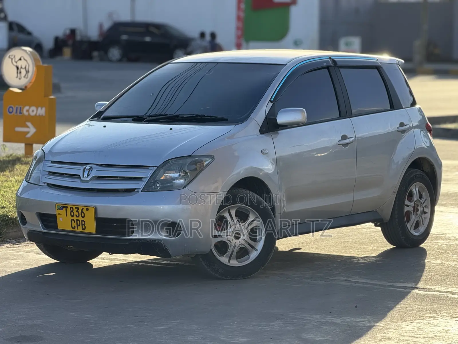 Toyota IST 2004 Silver