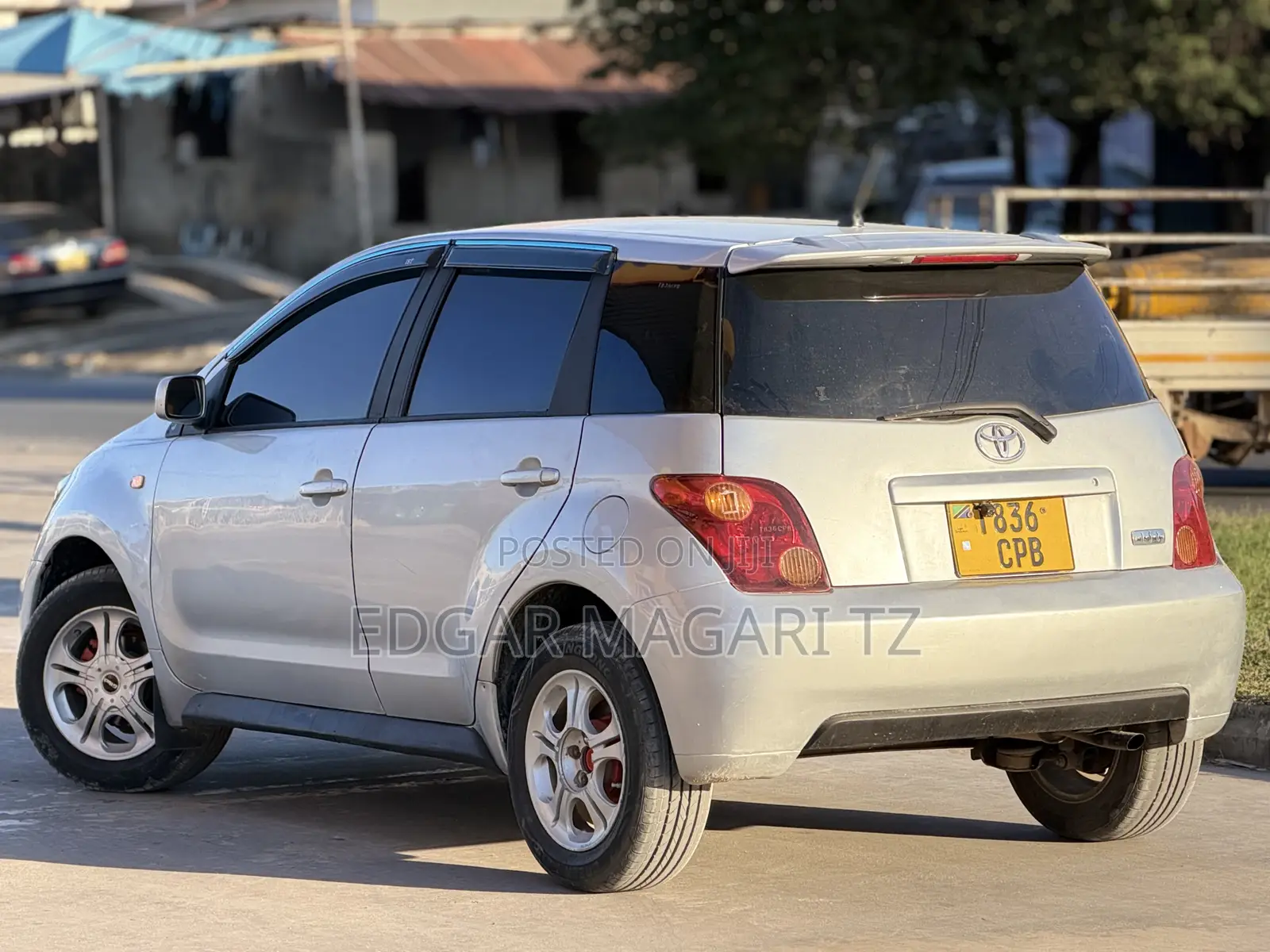 Toyota IST 2004 Silver