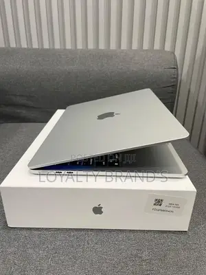 New Laptop Apple MacBook Air 2024 M3 13-inch 8GB Apple M3 SSD 512GB