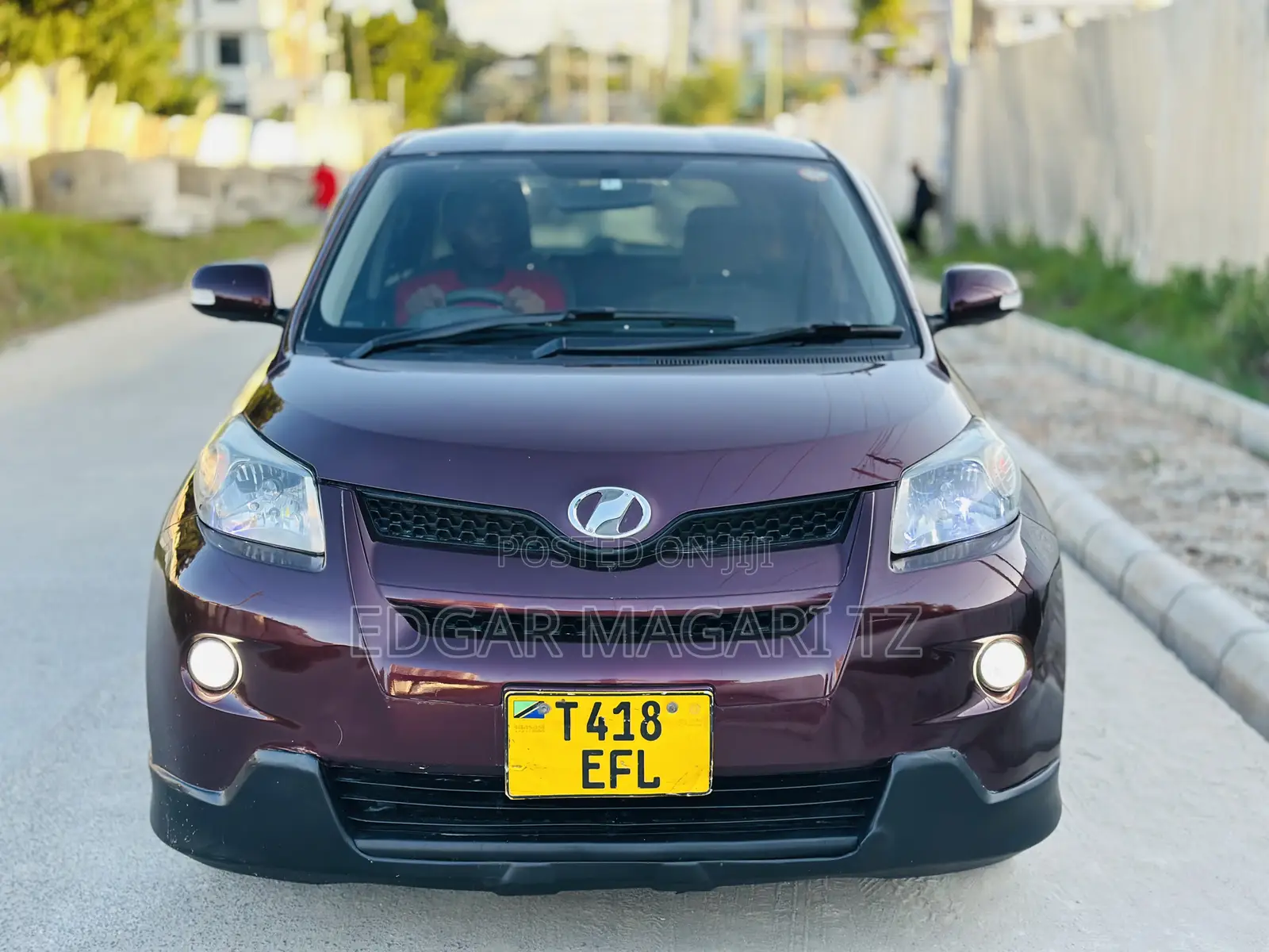 Toyota IST 2009 Maroon