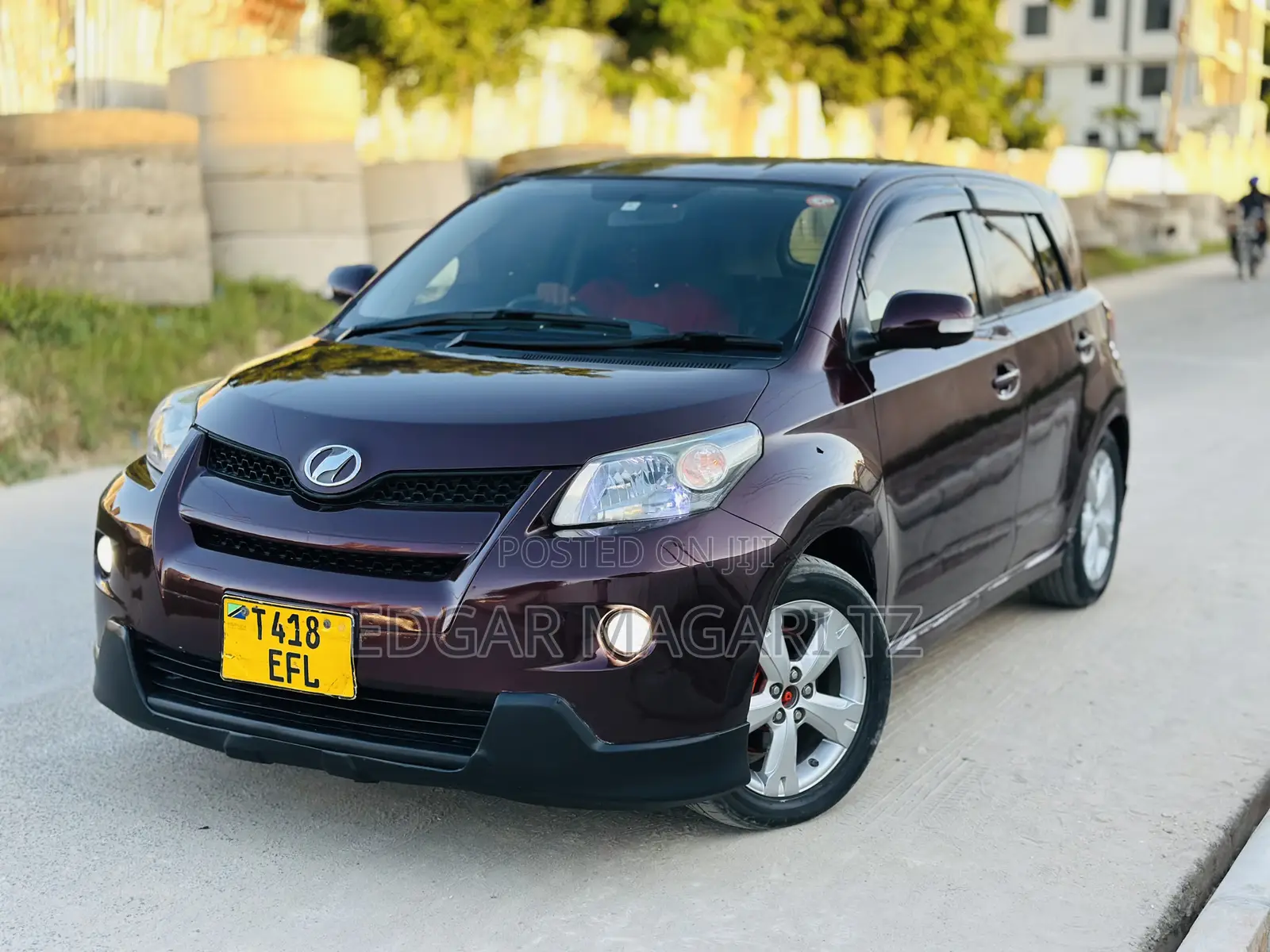Toyota IST 2009 Maroon