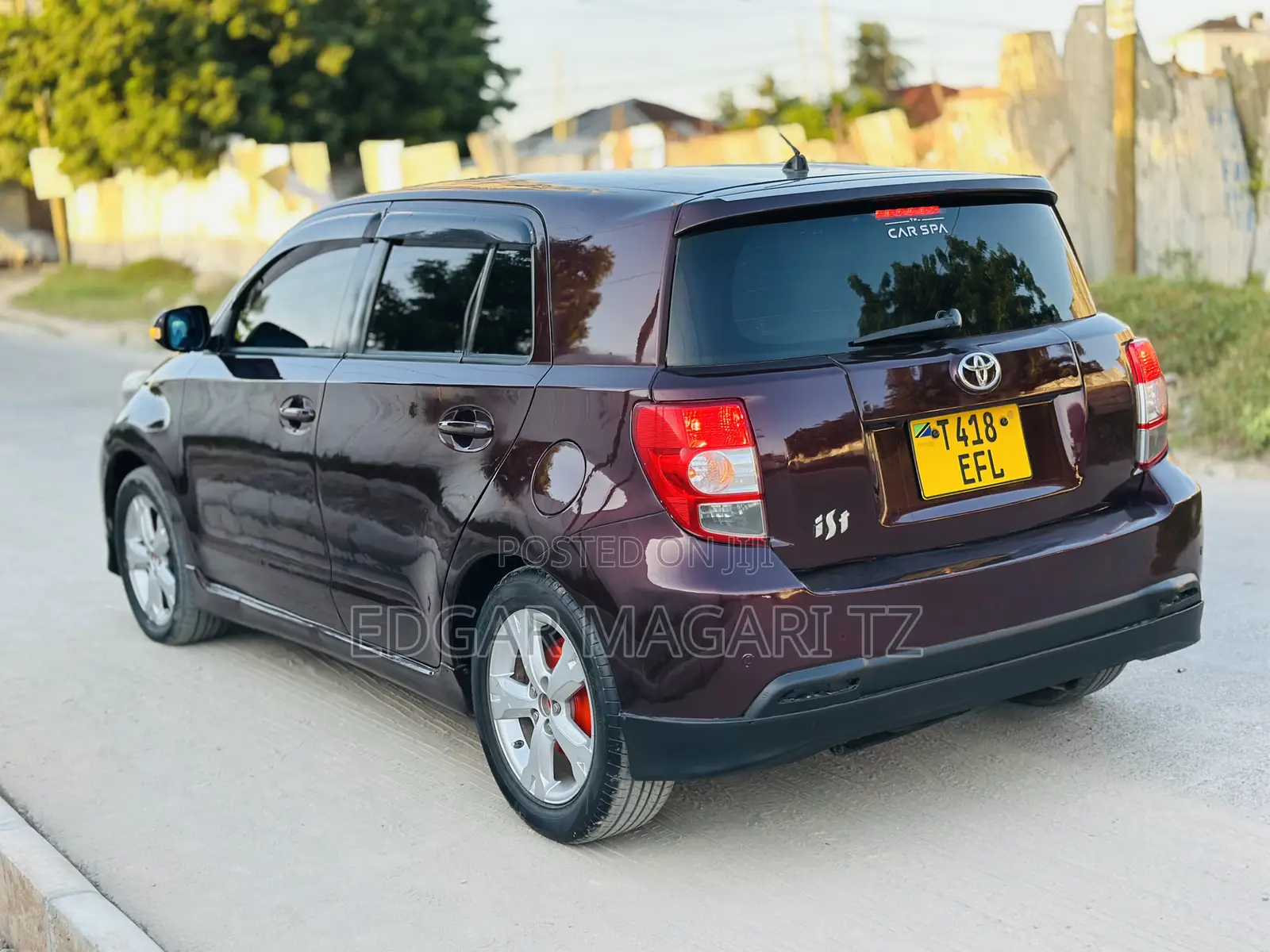 Toyota IST 2009 Maroon