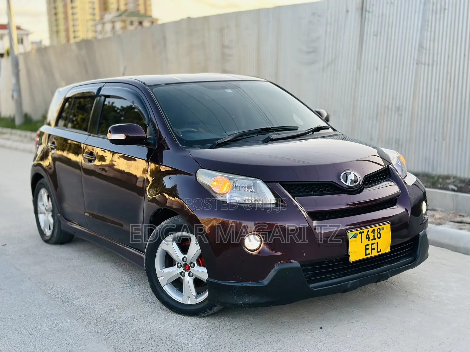 Toyota IST 2009 Maroon