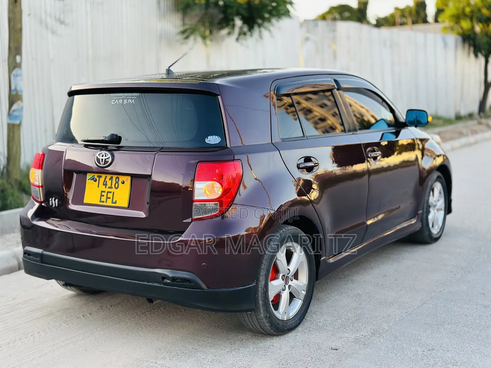 Toyota IST 2009 Maroon