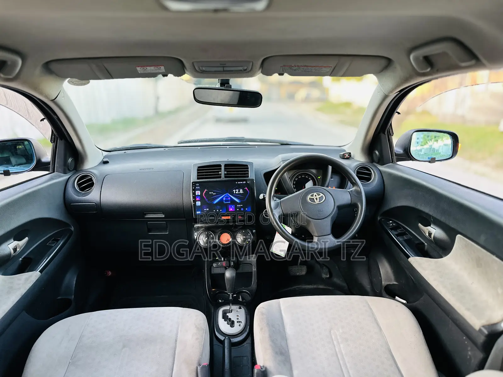 Toyota IST 2009 Maroon