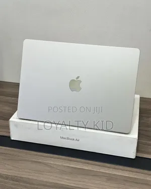 New Laptop Apple MacBook Air 2024 M3 15-inch 16GB Apple M3 SSD 512GB