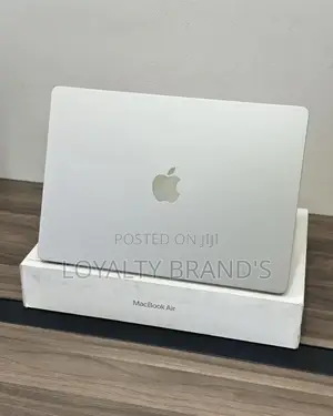 New Laptop Apple MacBook Air 2024 M3 15-inch 16GB Apple M3 SSD 512GB
