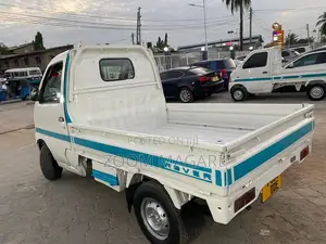 Suzuki Carry 1999 White