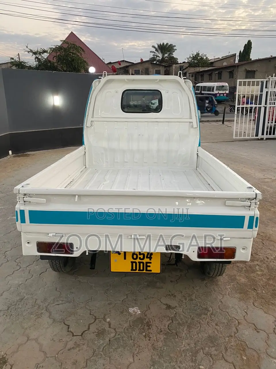 Suzuki Carry 1999 White
