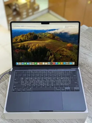New Laptop Apple MacBook Air 2024 M3 15-inch 24GB Apple M3 SSD 512GB