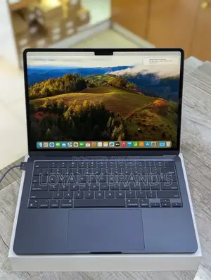 New Laptop Apple MacBook Air 2024 M3 15-inch 24GB Apple M3 SSD 512GB