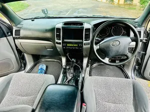 Toyota Land Cruiser Prado 2005 Gray