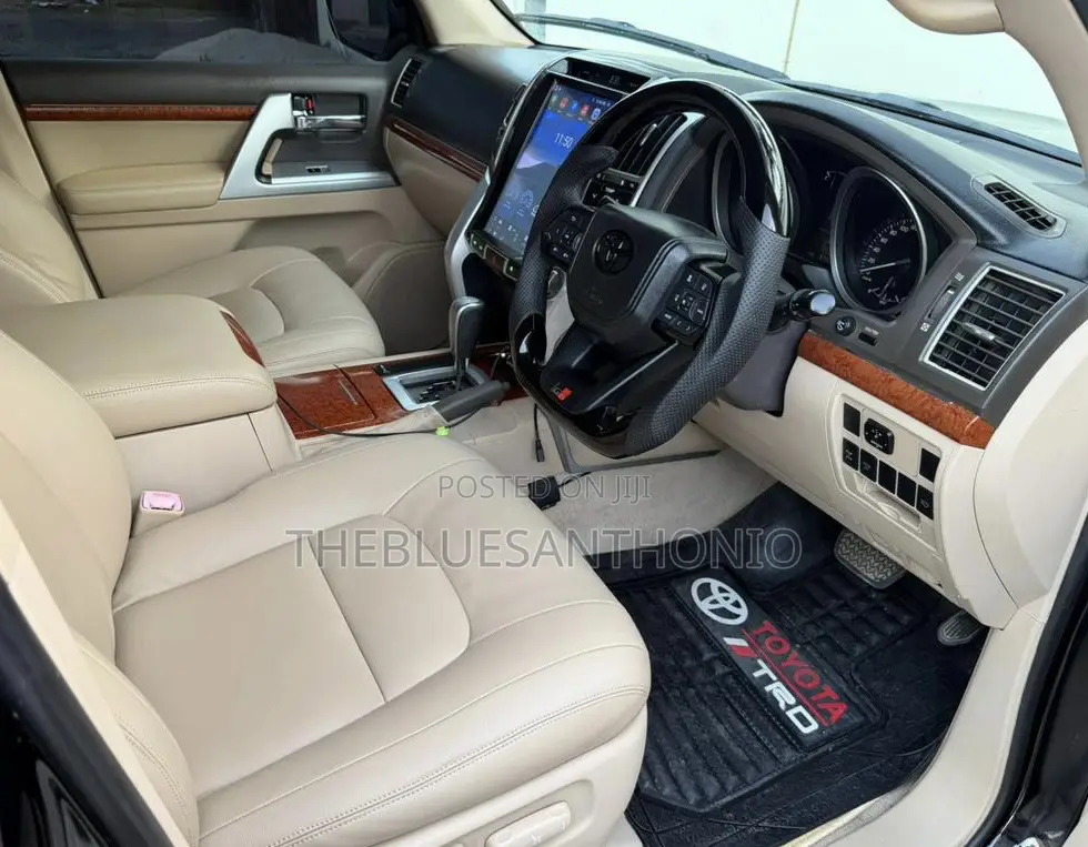 Toyota Land Cruiser 2014 Black