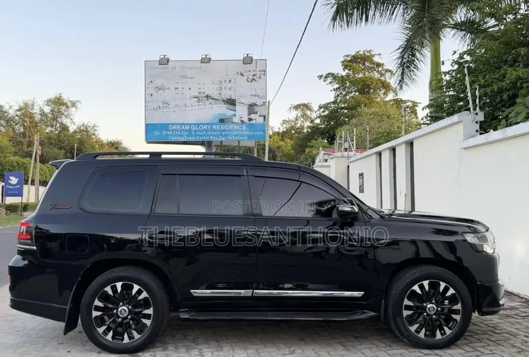 Toyota Land Cruiser 2014 Black