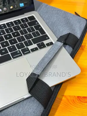 New Laptop Apple MacBook Air 2025 M4 15-inch 16GB Apple M4 SSD 512GB