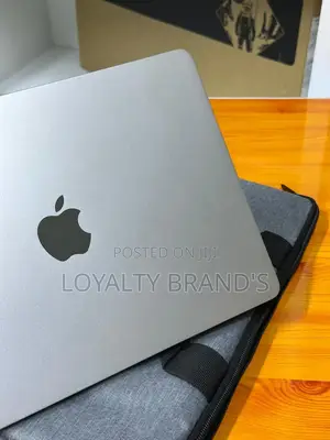 New Laptop Apple MacBook Air 2025 M4 15-inch 16GB Apple M4 SSD 512GB
