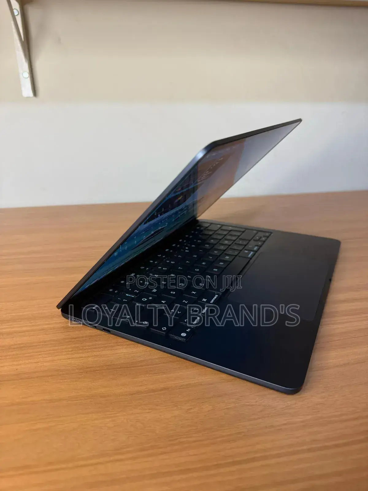 New Laptop Apple MacBook Air 2026 M5 13-inch 16GB Apple M5 SSD 512GB
