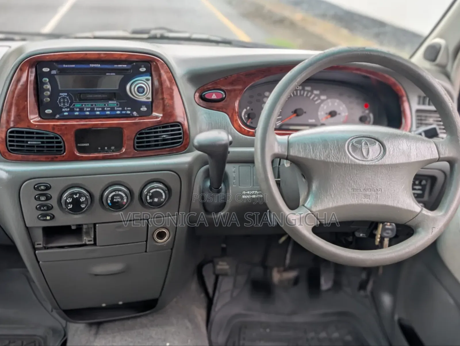 Toyota Noah 2001 Silver
