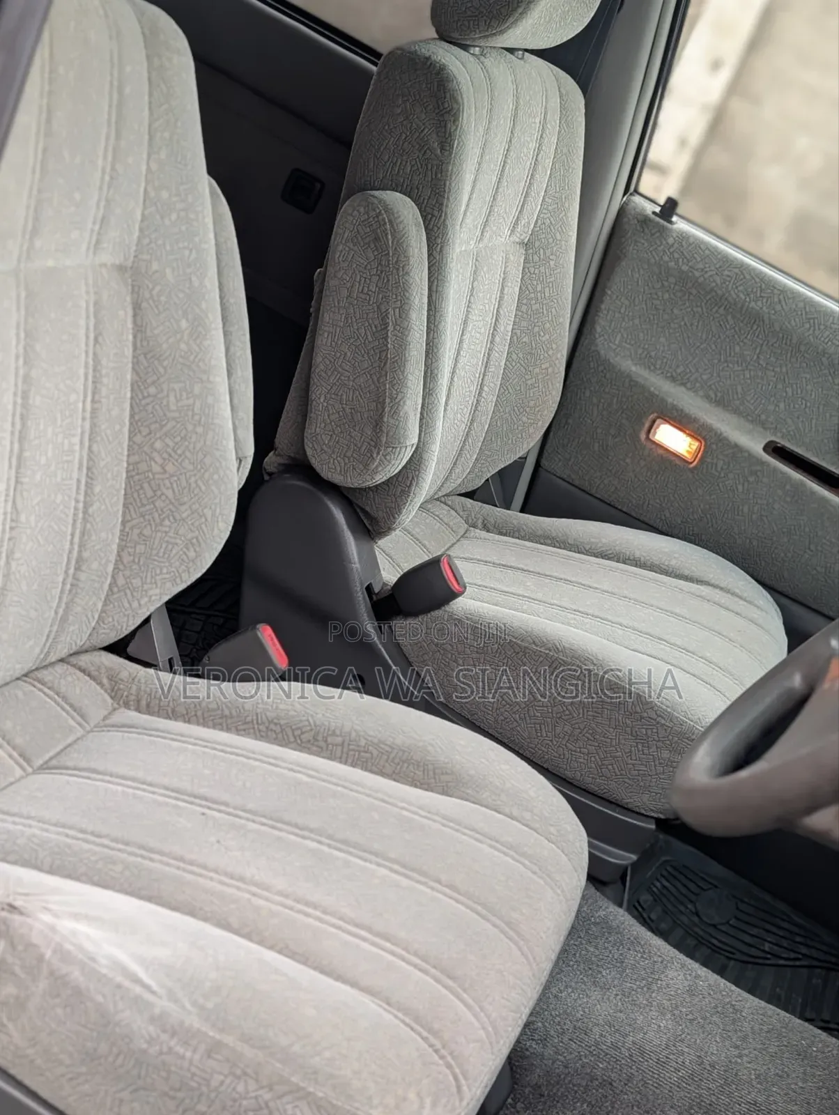 Toyota Noah 2001 Silver