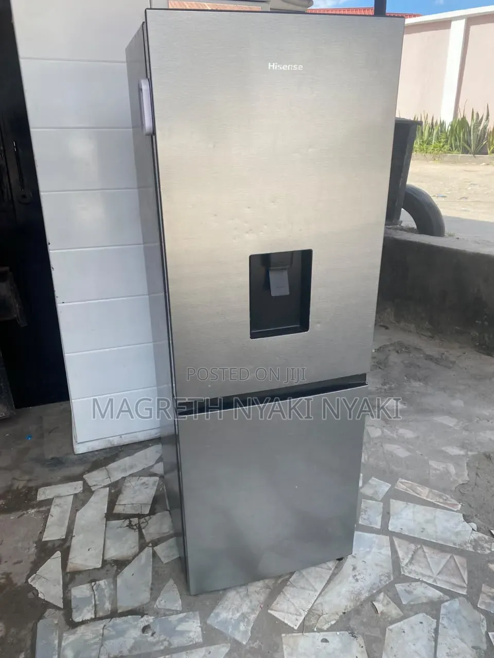 Friji Liter 264 Hisense Water Dispenser Imetumika Kidogo