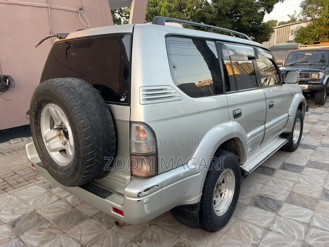 Toyota Land Cruiser Prado 1999 Silver