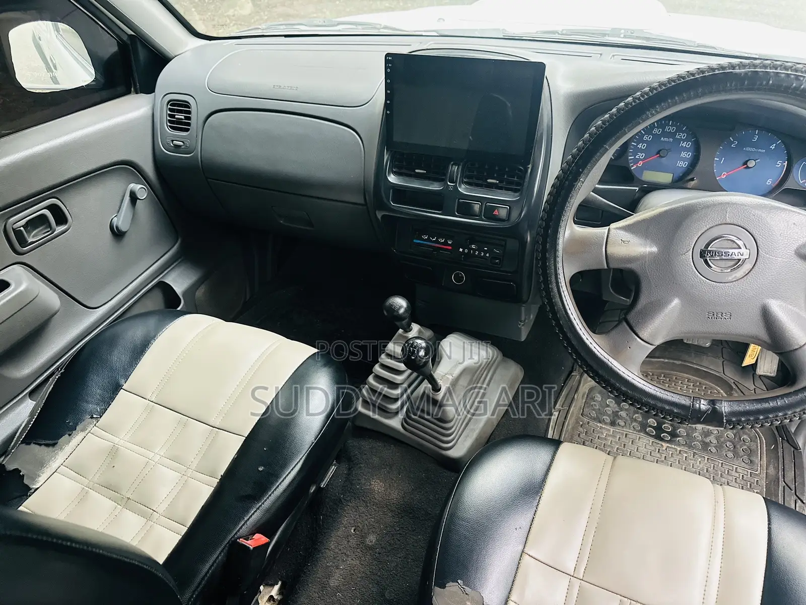 Nissan Hardbody 2015 White