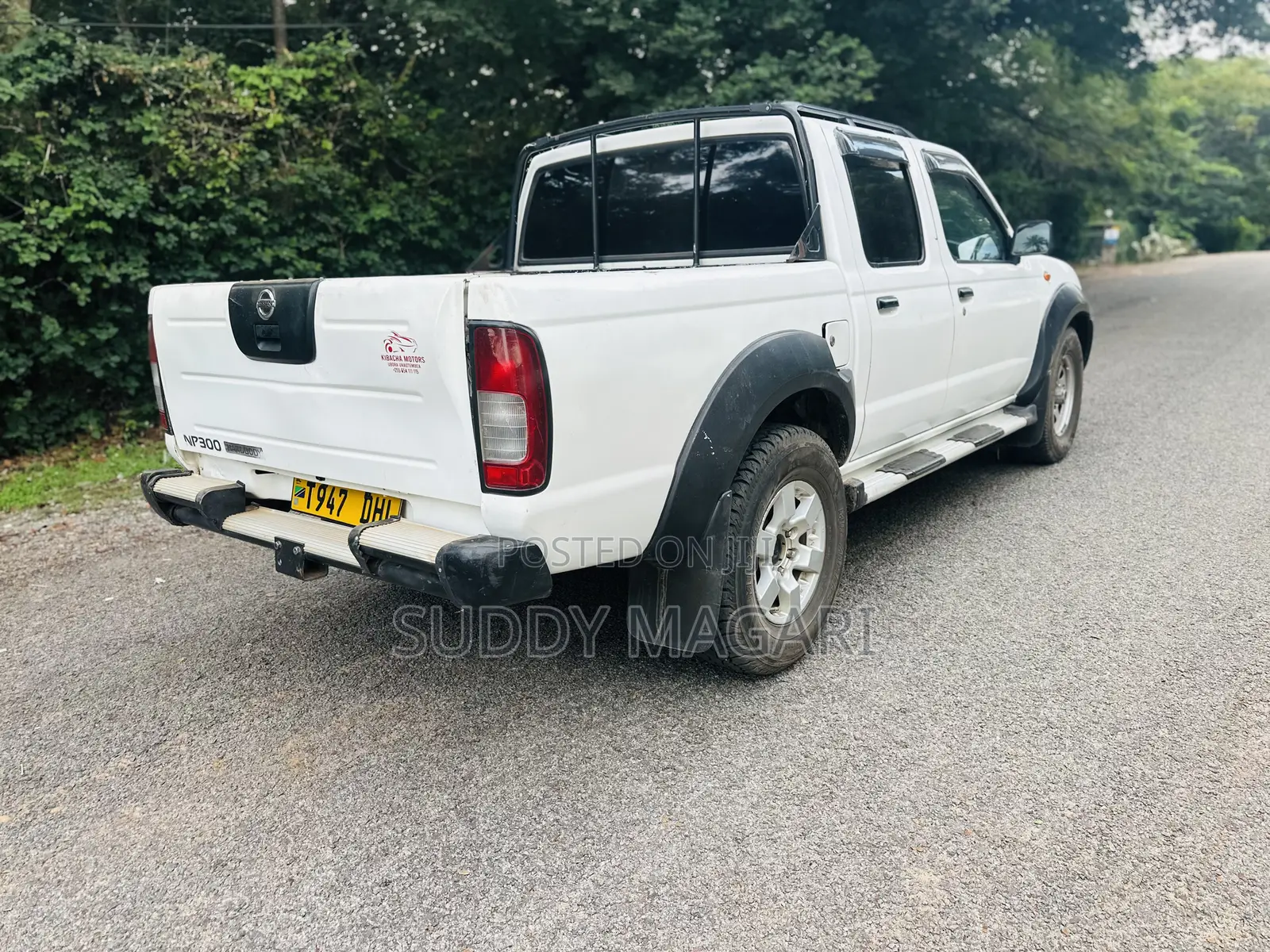 Nissan Hardbody 2015 White