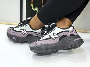 New Balance 1000