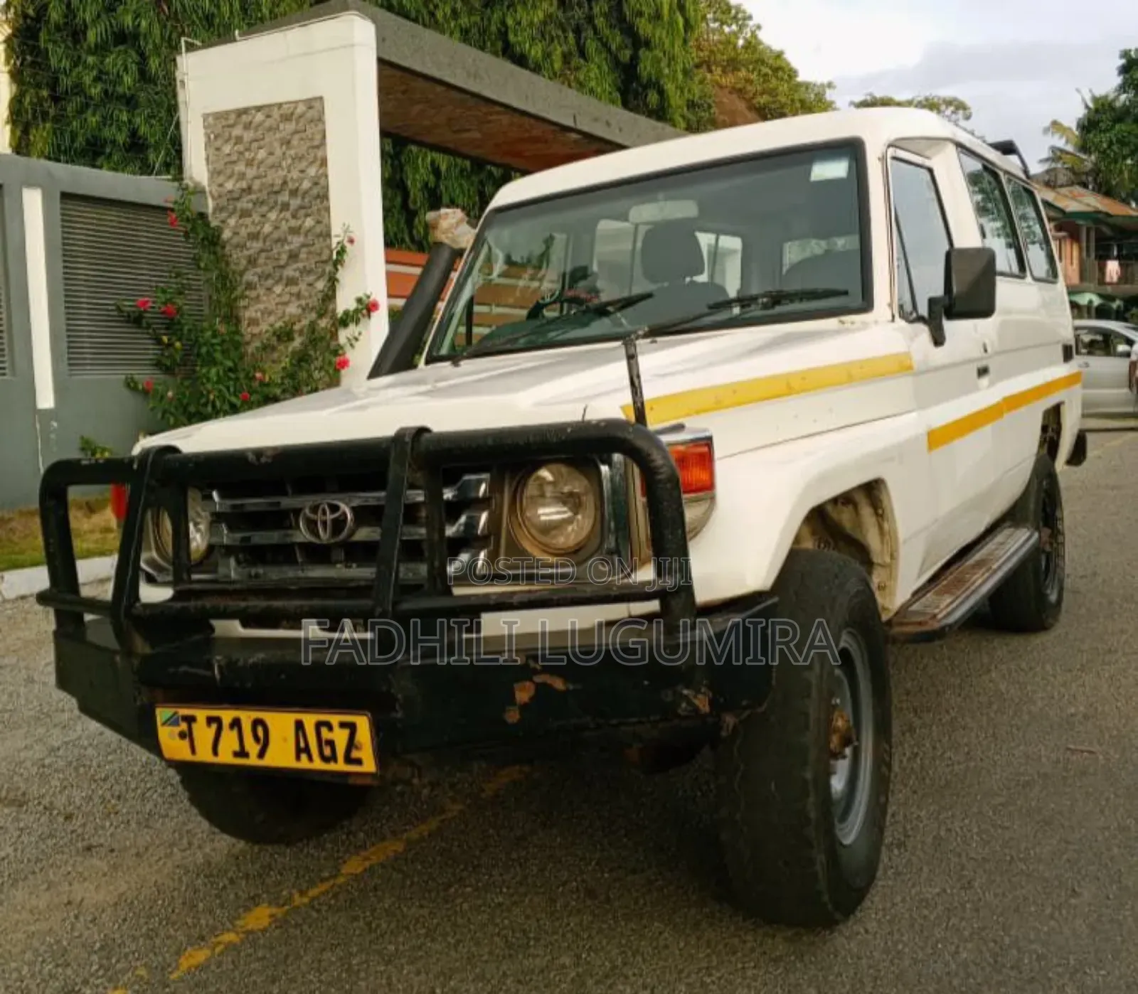 Toyota Land Cruiser 2005 White