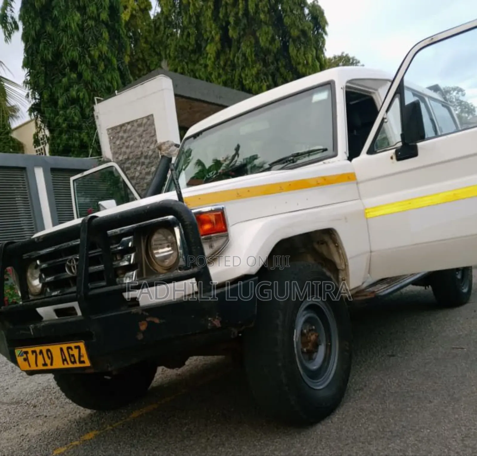 Toyota Land Cruiser 2005 White