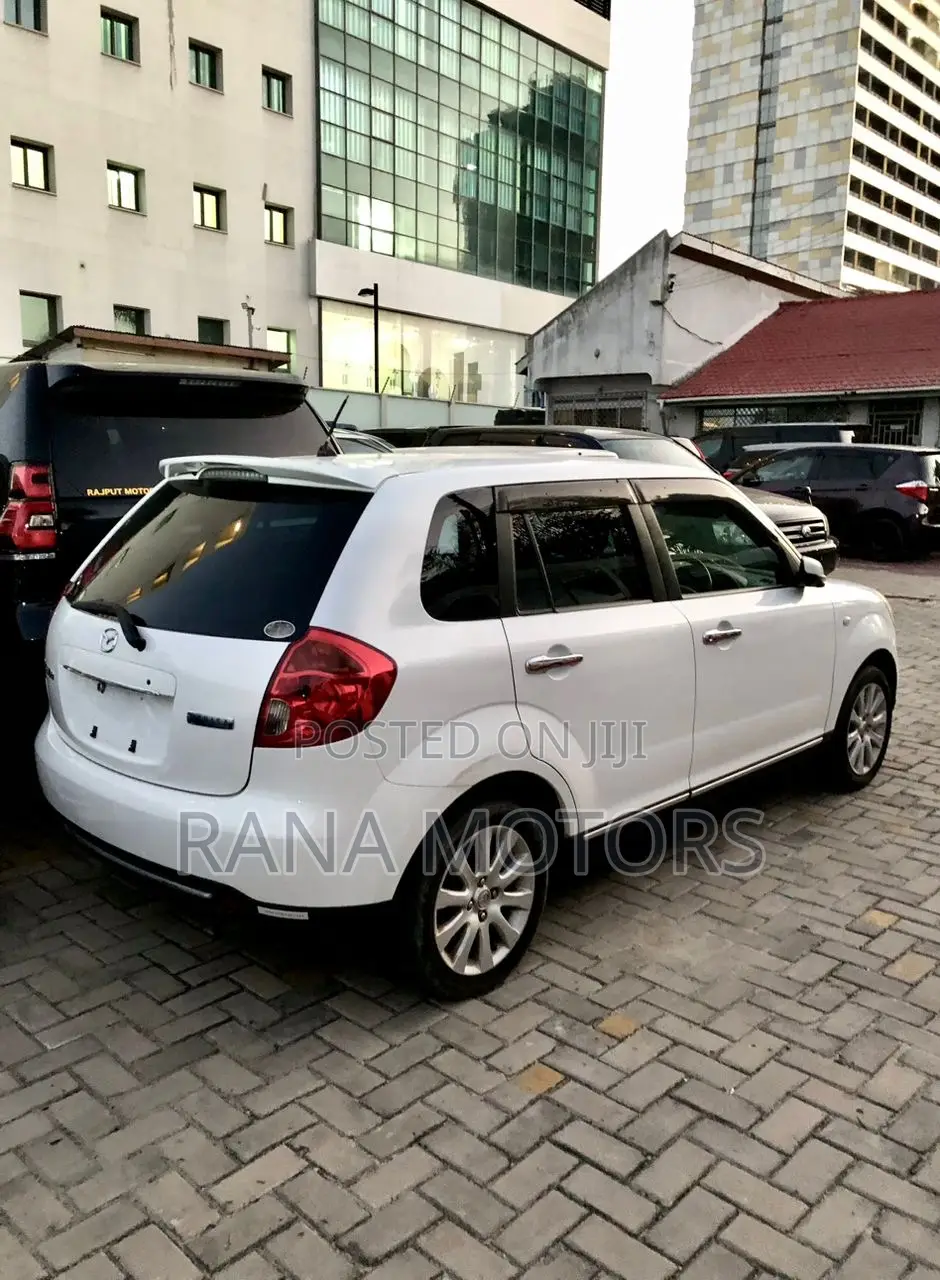 Mazda Verisa 2009 White